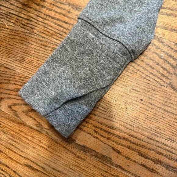 Under Armour ColdGear Gray 1/4 Zip Pullover Semi-Fitted Athletic Top | MD/M - Picture 3 of 6